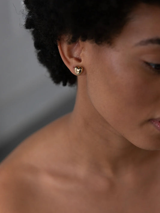 Lisbeth Baby Gold Studs