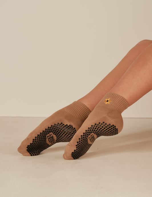 The Harlow Grip Sock: Daisy Tan
