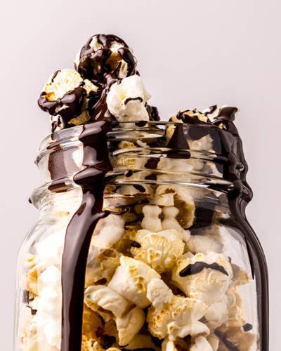 Dark Chocolate & Sea Salt Popcorn: Regular