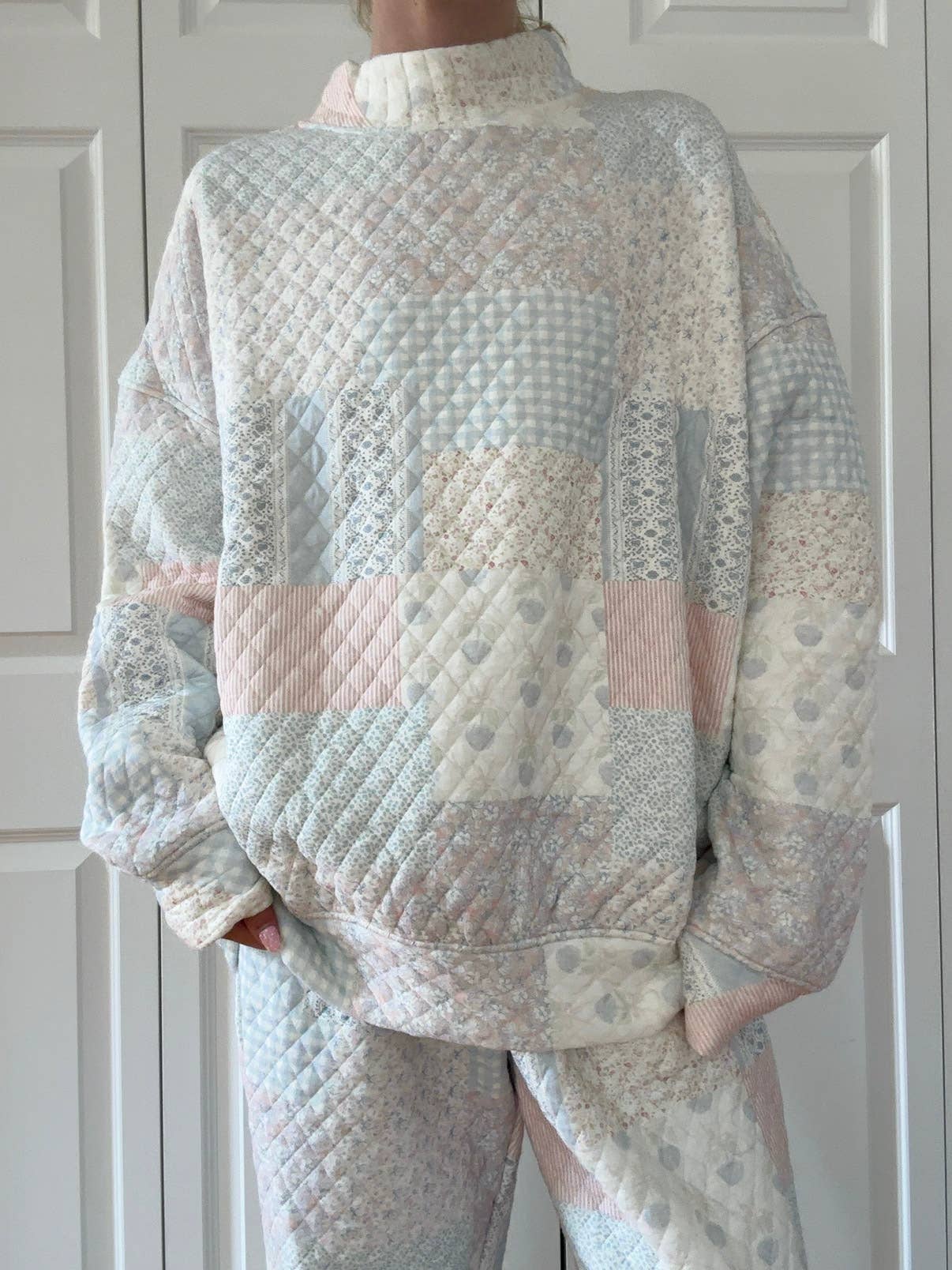 Blue Quilted Pastel Mockneck Sweatshirt