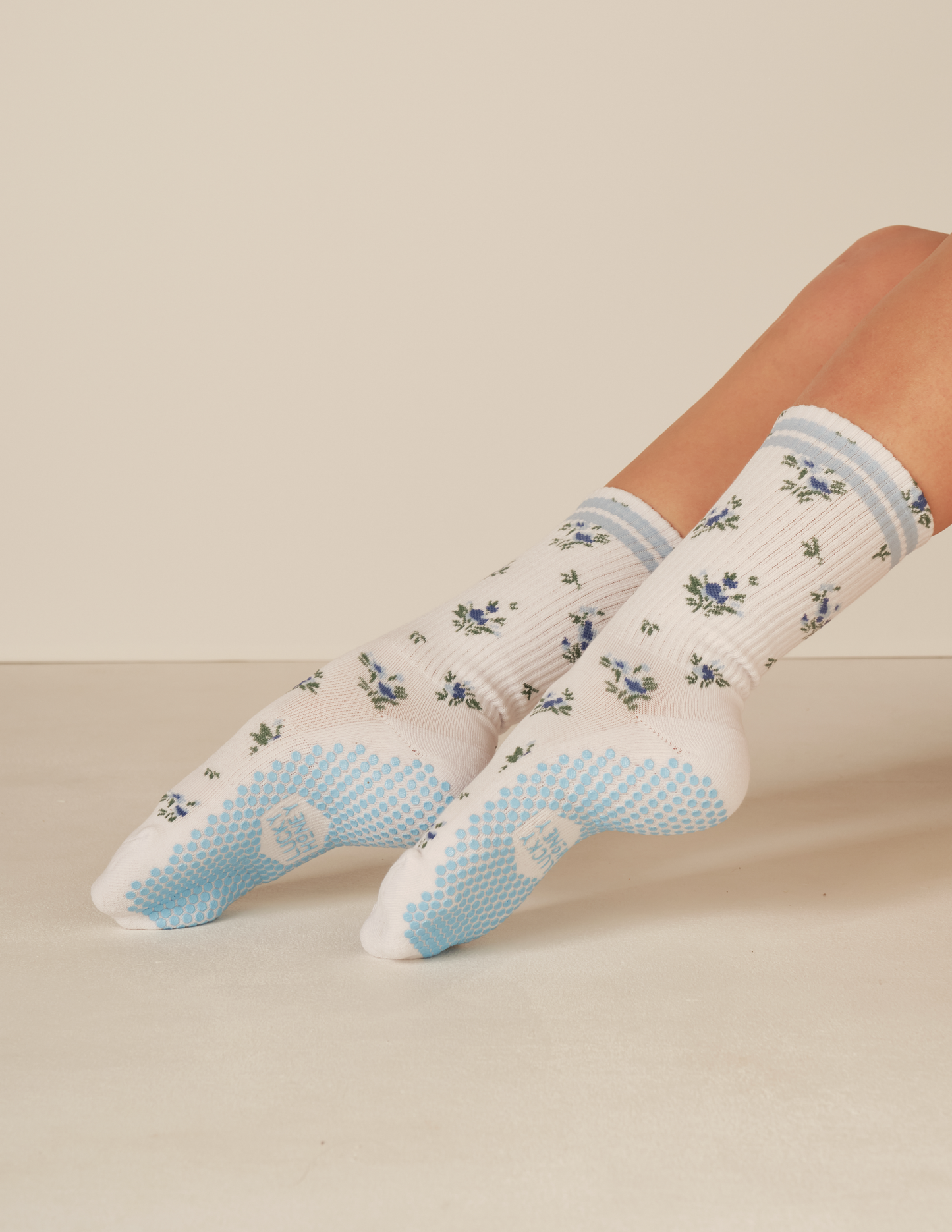 The Floral Grip Sock: Blue Roses