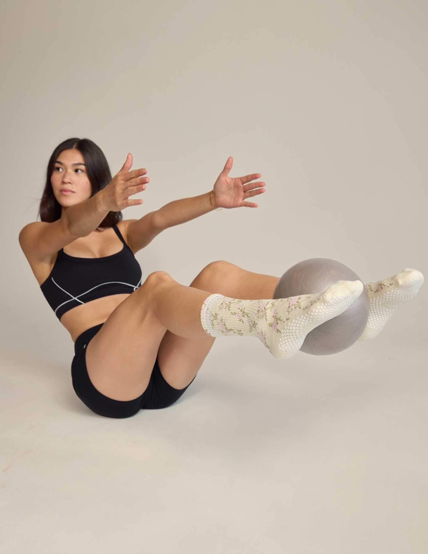 The Floral Grip Sock: Blue Roses