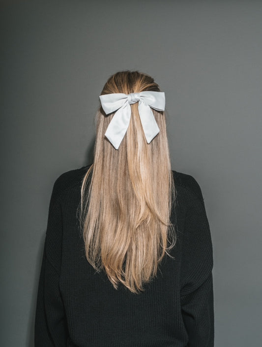 Brunette The Label Oyster Shell Satin Hair Bow