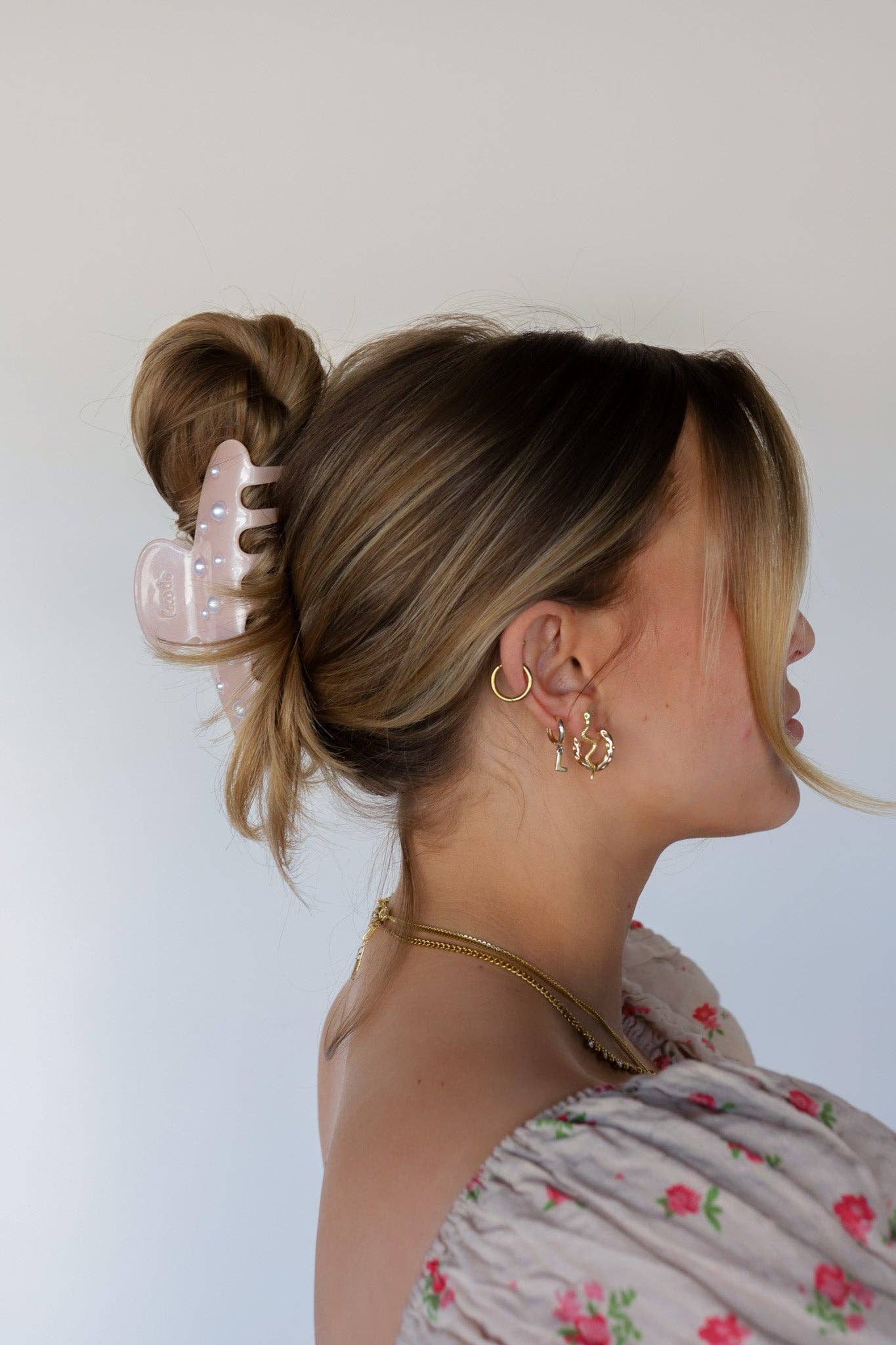 Spring Fling Pearl Claw Clip